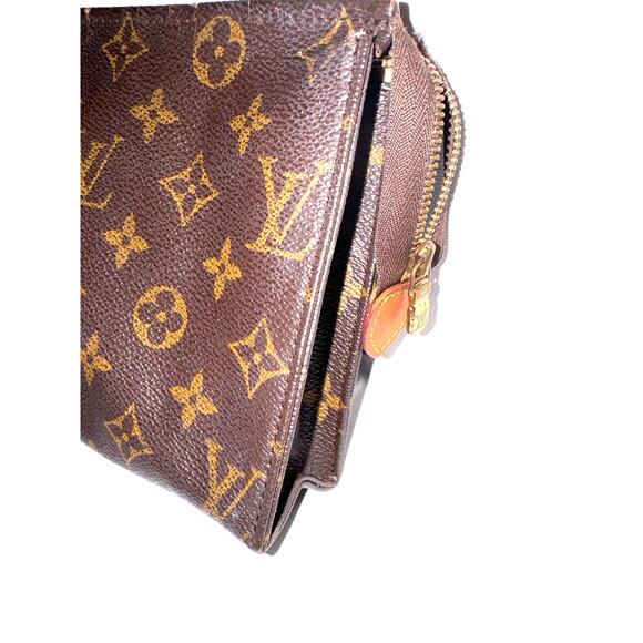 Louis Vuitton Monogram Pouch D-Ring and Twilly Accent - Picture 9 of 10